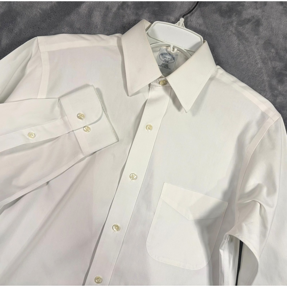 Brooks Brothers White Dress Shirt Mens 14.5 Button Up Long Sleeve Pocket Slim